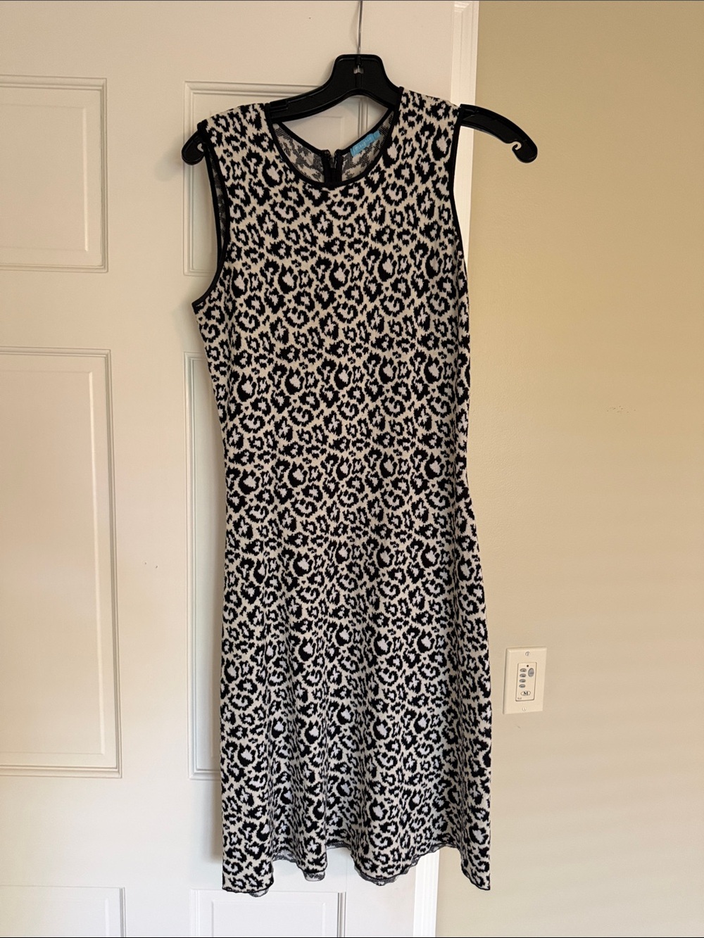 J. McLaughlin Sleeveless Black and White Leopard Print Dress